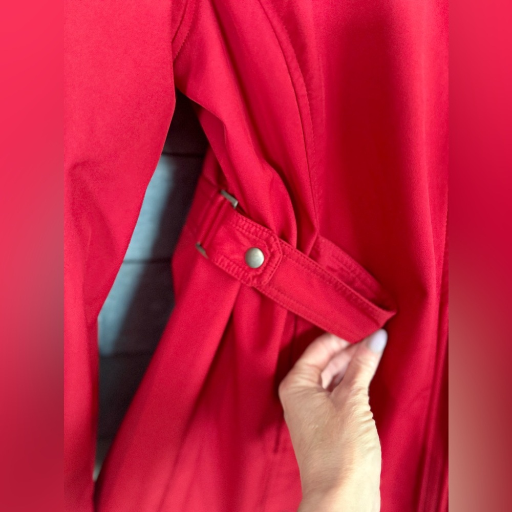 Women's Free Tech Hooded Zip-Up Jacket - Red, XL (16/18)